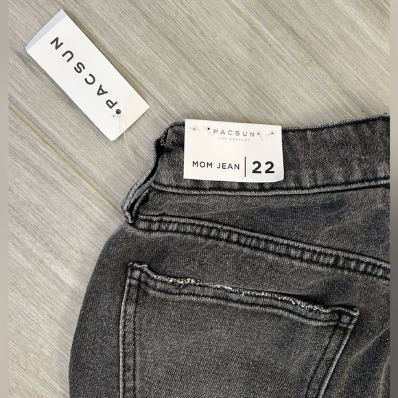 NEW PacSun Black Mom Jeans Size 22 - Picture 4 of 5